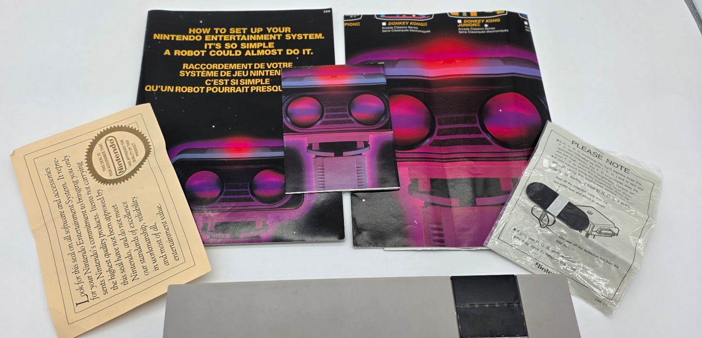 Nintendo NES Deluxe Set with Robot - Complete - RARE!